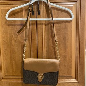 Michael Kors shoulder purse.
